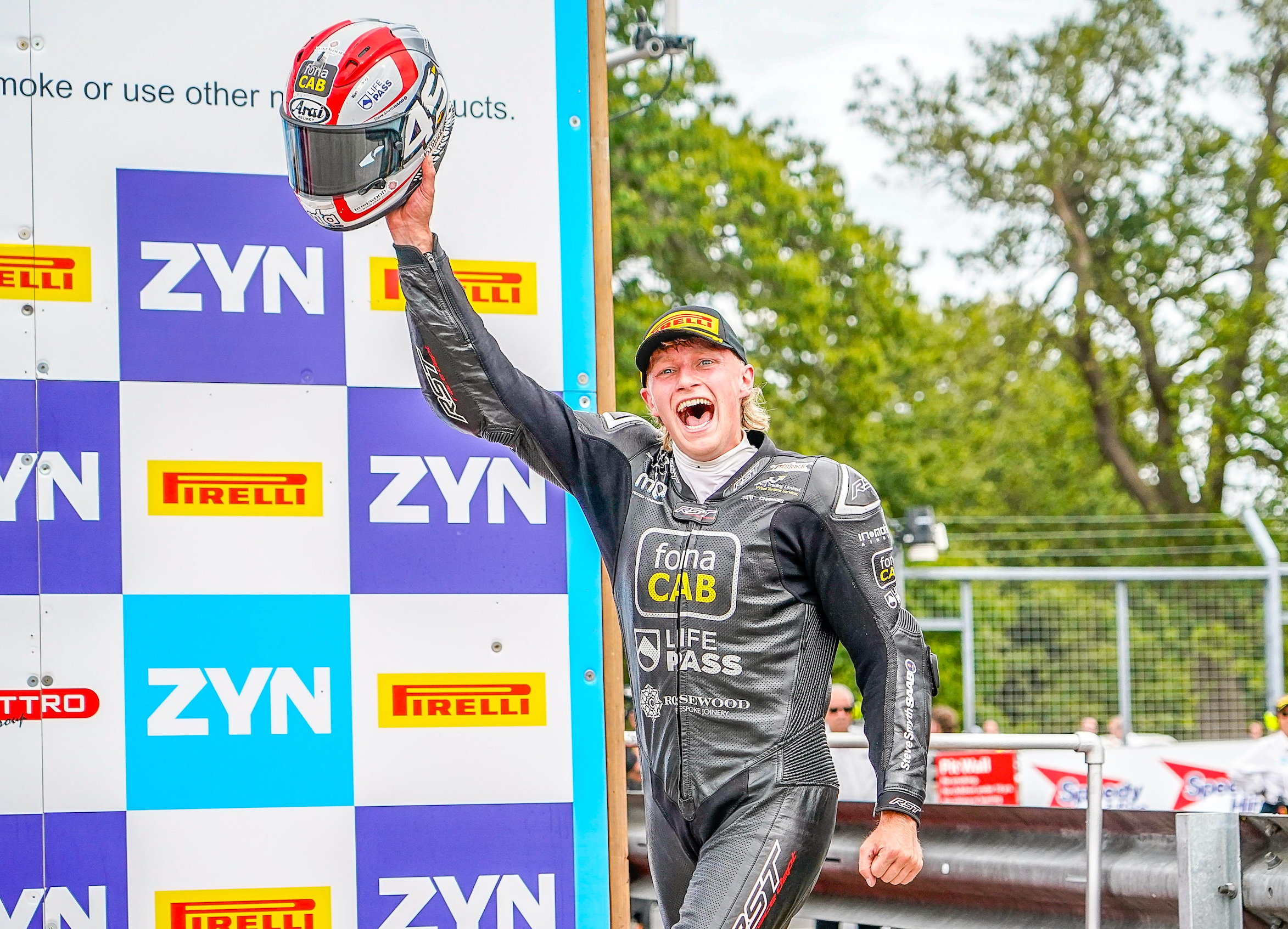 Swann And Done It! Scott Wins At Oulton!